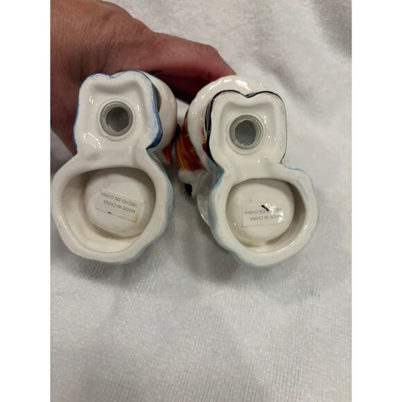 Home Collection 2003 Santa's Helpers Snow Globe 4" Salt & Pepper Shakers - Picture 4 of 6